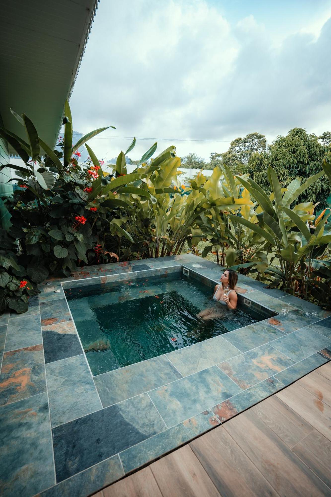 Namaitami Casa Hermosa Con Ac Y Piscina A Solo 650 Metros Del Parque Nacional Cahuita Kültér fotó